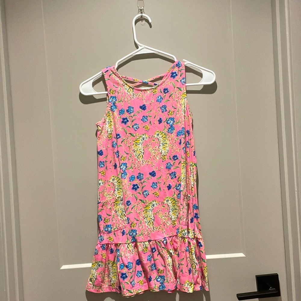 Size 8-10 girls pink Tigris Gardens
